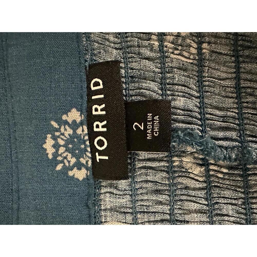 Torrid teal boho floral V-neck long sleeve smocked peplum blouse Size 2/2X - Picture 2 of 7